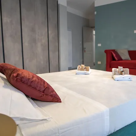 Colore Verace 4* بومبيي